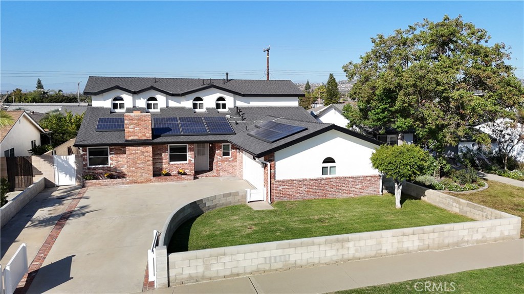 2331 E Adams