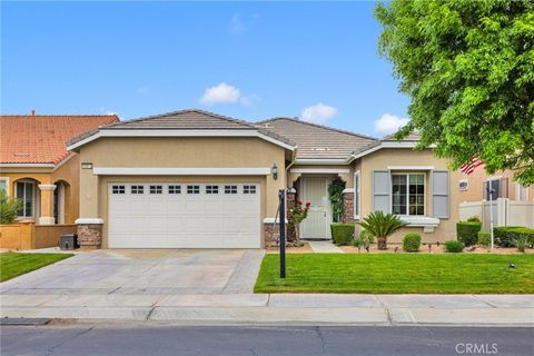 Photo of 10863 Katepwa St, Apple Valley, CA 92308 (MLS # HD26080770)