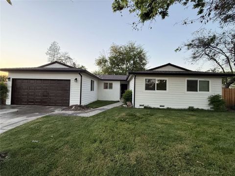 Photo of 2214 Fordham Avenue, Clovis, CA 93611 (MLS # FR26064554)