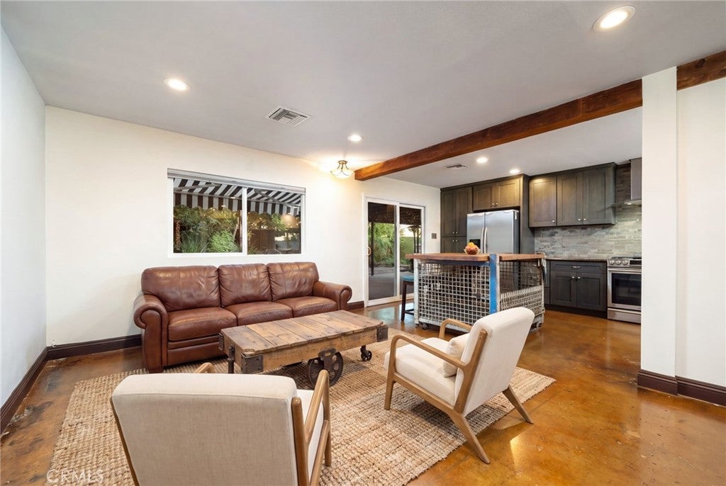 102 S Burnaby Drive