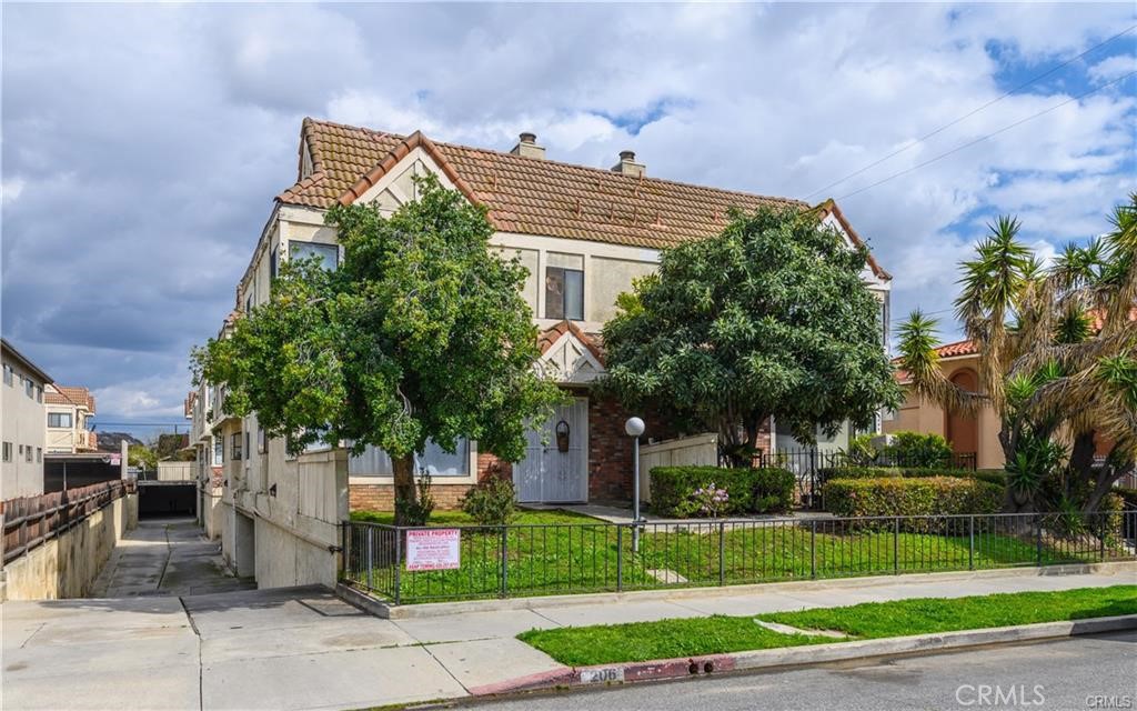Located in the highly sought-after Monterey Park school district, this beautiful tri-level townhome offers an unbeatable location close to top-rated schools, dining, shopping, and grocery stores all in the heart of Monterey Park! Step inside to find a bright and spacious open floor plan with freshly painted walls. The inviting living room features a cozy fireplace, a powder room, and a wet bar, along with direct access to a private two-car garage. A gated front yard provides added privacy and charm. The kitchen flows seamlessly into the family and dining areas — perfect for both everyday living and entertaining. Upstairs, you’ll find three comfortable bedrooms, including a generous master suite with a walk-in closet, plus two additional bedrooms and a full bathroom.