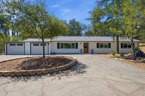 Photo of 1878 Rancho Jorie, Alpine, CA 91901 (MLS # NDP2604238)