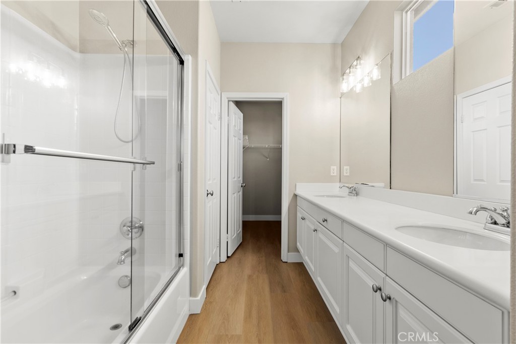 Founder's Walk - Residential