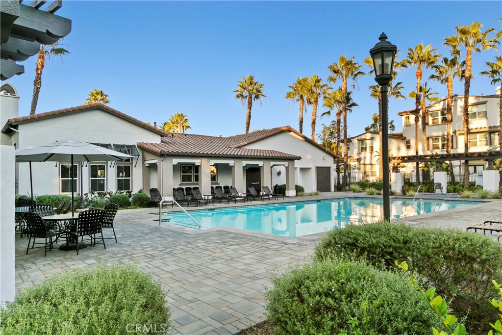 Founder's Walk - Residential