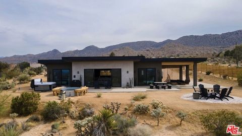Photo of 61526 Pueblo Trail, Joshua Tree, CA 92252 (MLS # 26753397)