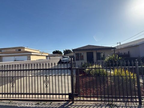 Photo of 836 W Cedar St, Compton, CA 90220 (MLS # DW25218997)