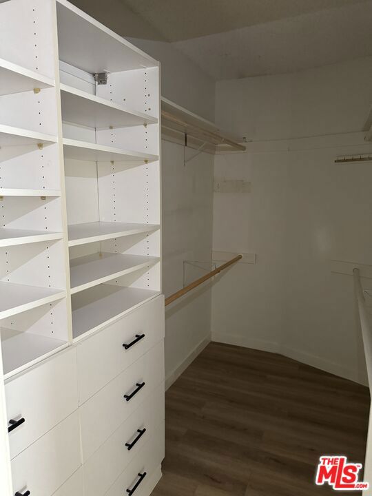 5400 Newcastle Avenue 68