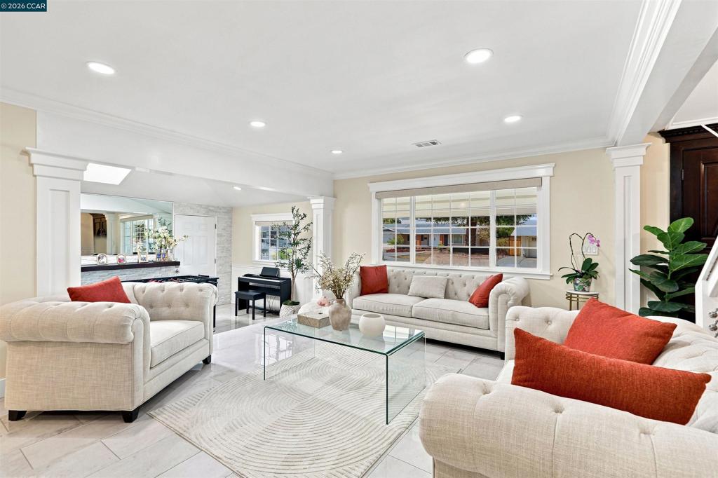 1386 Lichen Ct