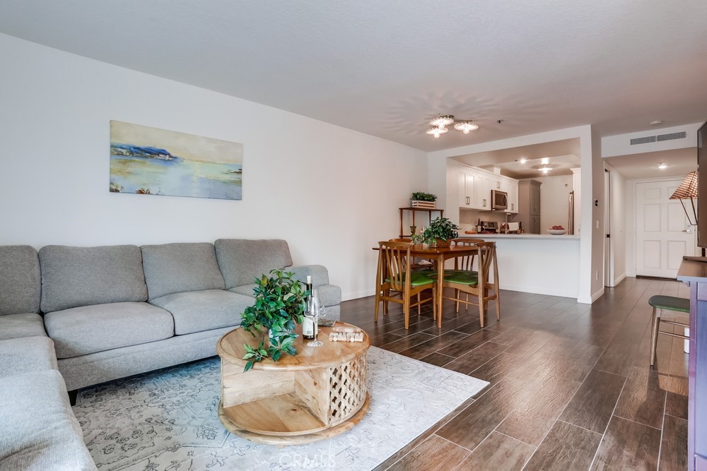 240 Nice Lane 114