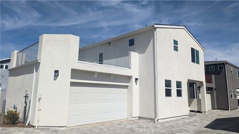 Photo of 15115 W Logos Court, North Hills, CA 91343 (MLS # SR25250974) Photo of 15115 W Logos Court, North Hills, CA 91343 (MLS # SR25250974)