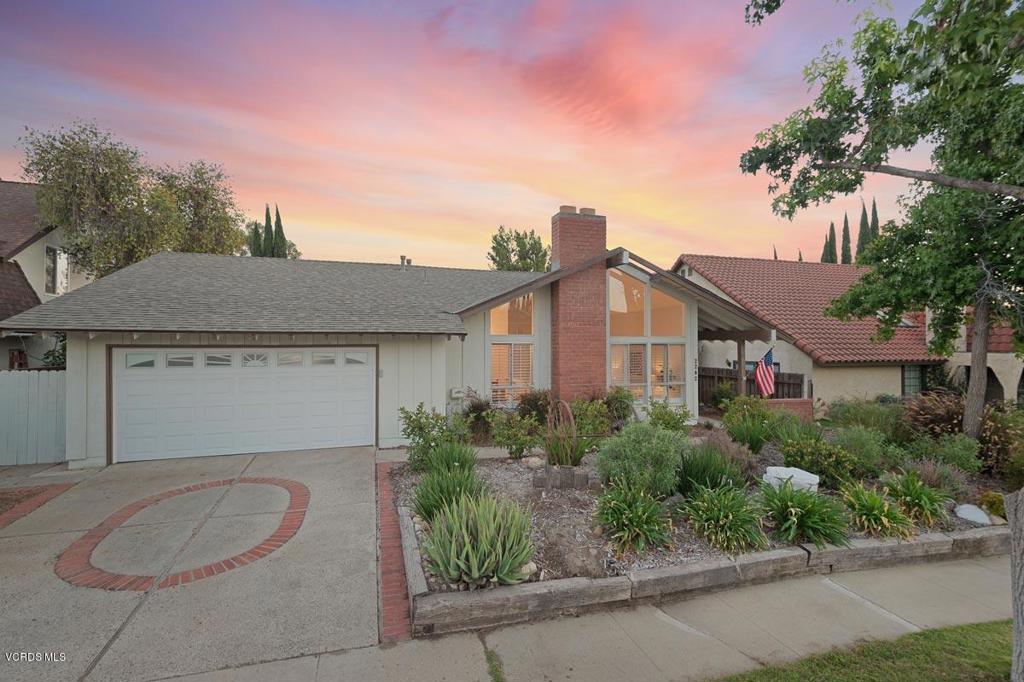 Located in the heart of the Mountain Tract of Simi Valley, this updated single story home with open floor plan is close to schools, shopping, restaurants and community parks. This active community has something for everyone with a gated pool, spa, recreation room, along with basketball, volleyball, and tennis courts.