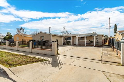 Photo of 44627 Rodin Ave, Lancaster, CA 93535 (MLS # SR26039281)