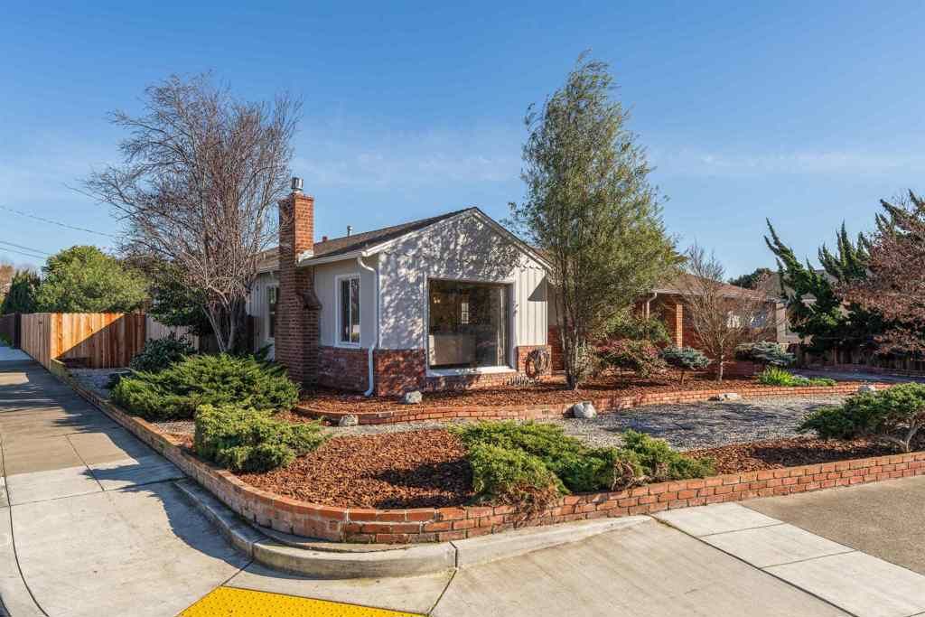 Photo of 13000 Neptune Dr Dr, San Leandro, CA 94577 (MLS # 41122916)
