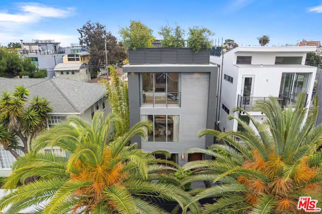 406 Grand Boulevard
