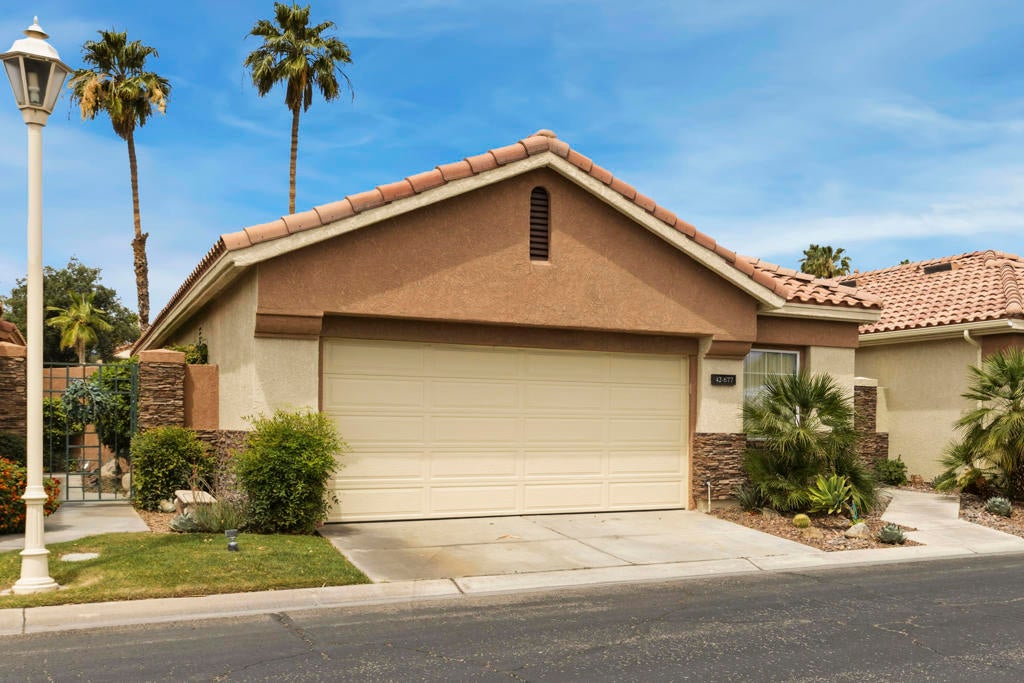42677 Turqueries Avenue