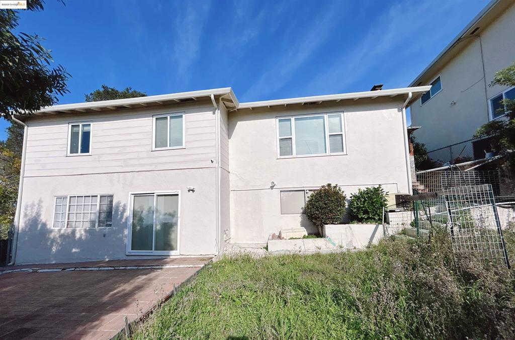 OAKLAND ZOO - Residential