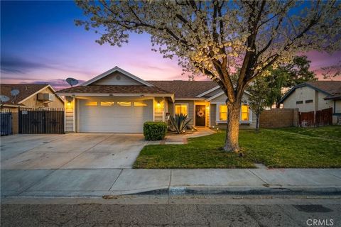 Photo of 2017 W Avenue K10, Lancaster, CA 93536 (MLS # SR26057356)