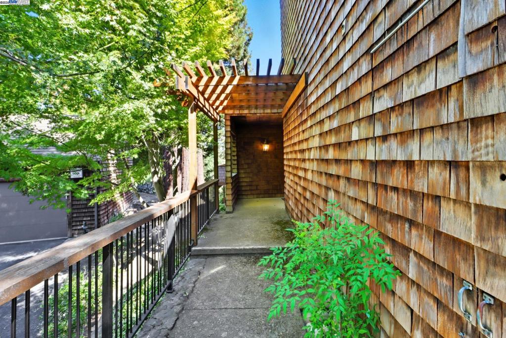 407 Wovenwood