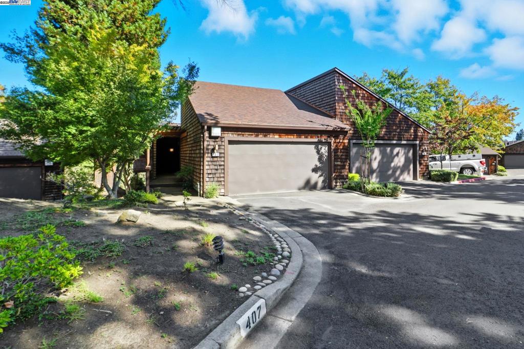 407 Wovenwood