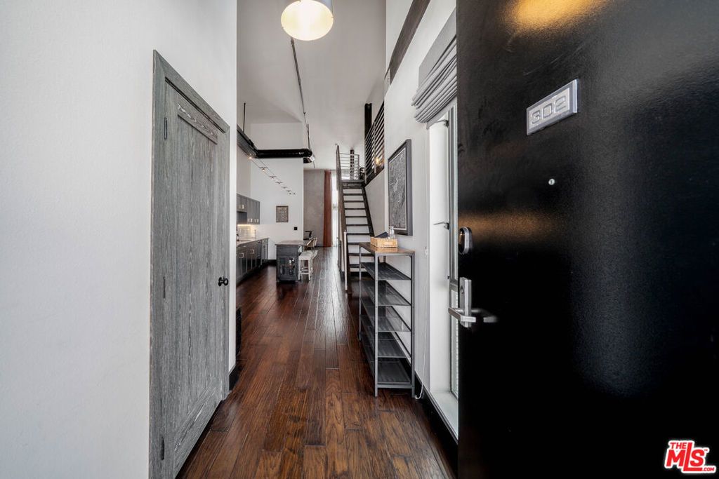 Photo of 4115 Glencoe Avenue #302, Marina Del Rey, CA 90292 (MLS # 25592343)