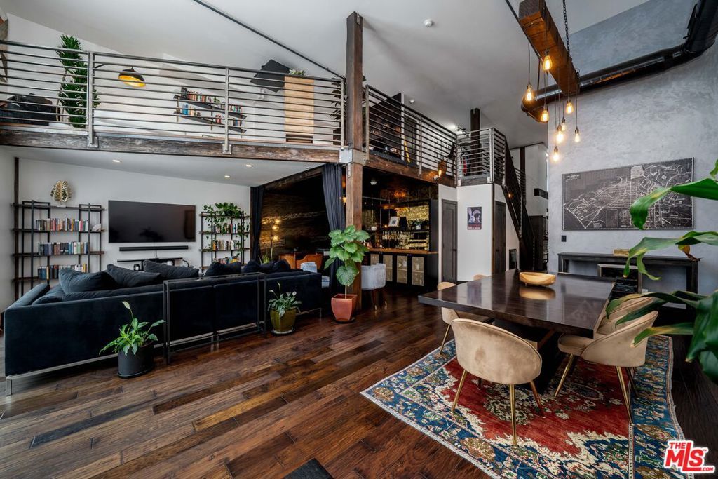 Photo of 4115 Glencoe Avenue #302, Marina Del Rey, CA 90292 (MLS # 25592343)