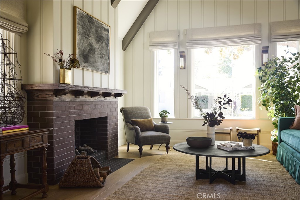 4246 Farmdale Avenue