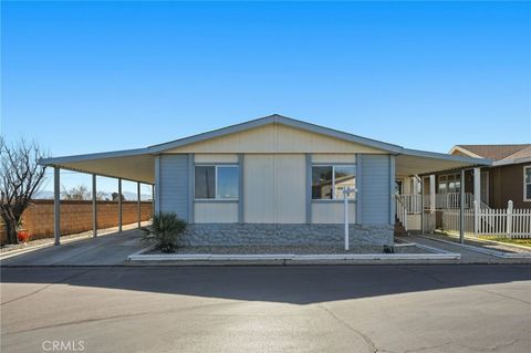 Photo of 2121 E Ave I SPC 10 #10, Lancaster, CA 93535 (MLS # SR26142070)