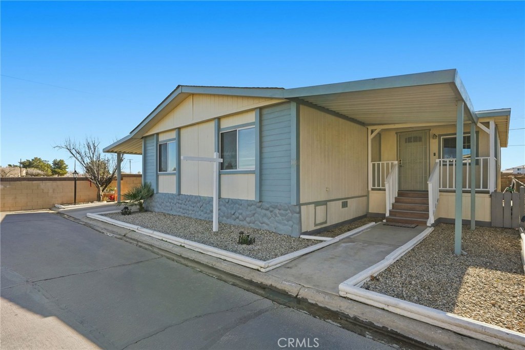 2121 E Ave I SPC 10 10