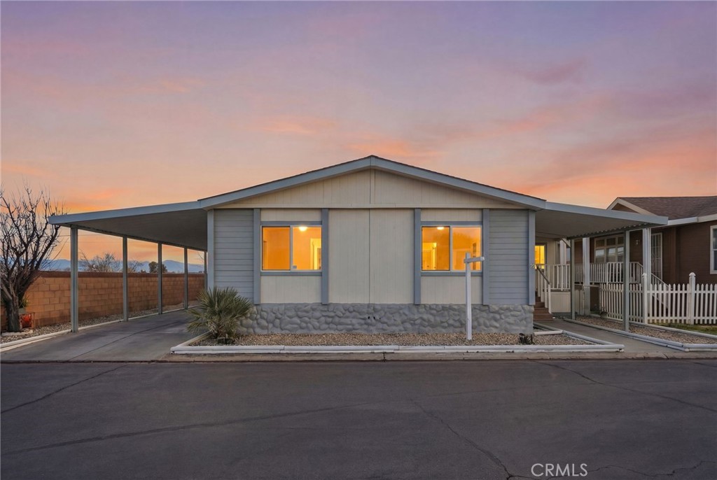 2121 E Ave I SPC 10 10