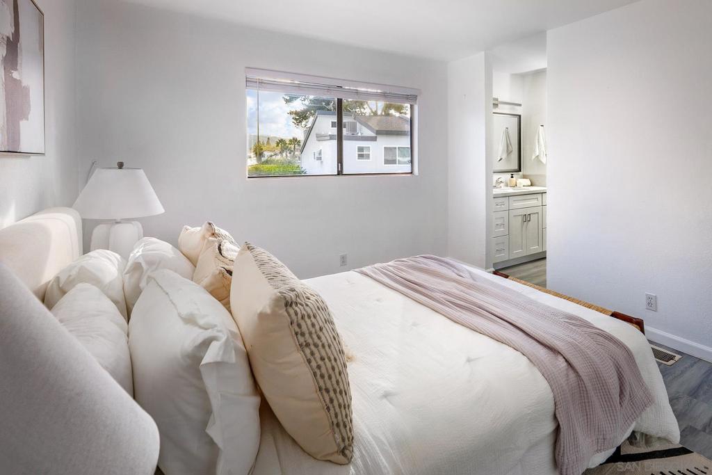 La Costa - Residential