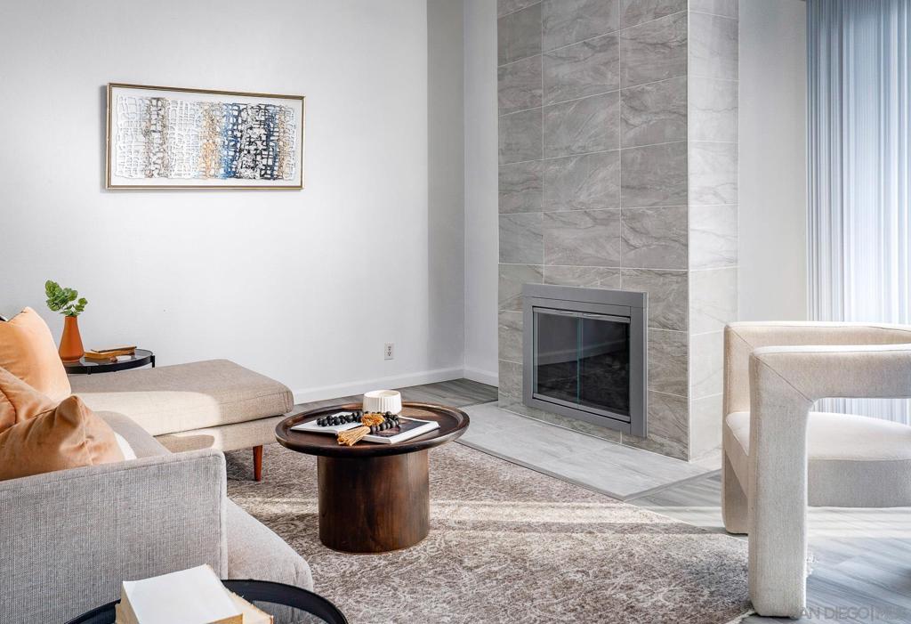 La Costa - Residential