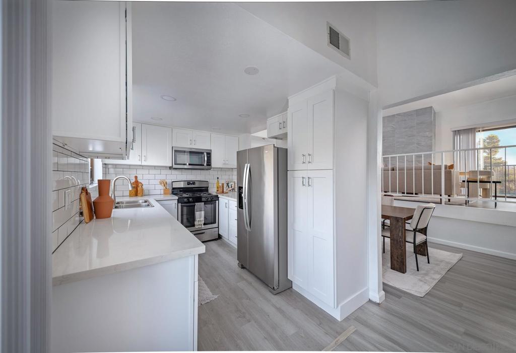 La Costa - Residential