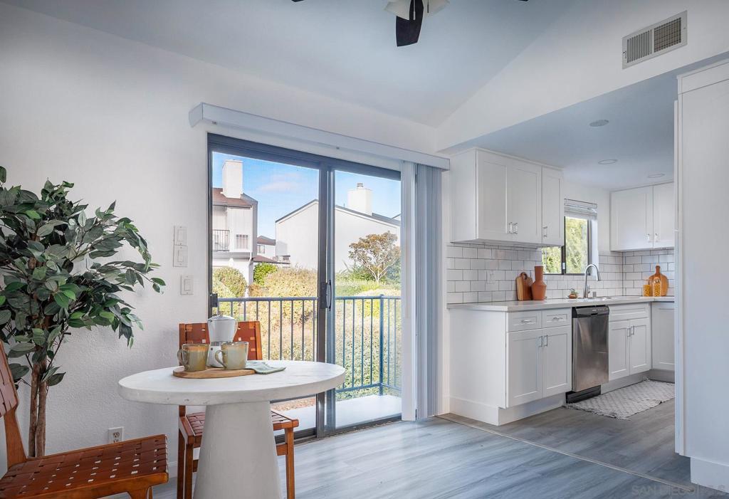 La Costa - Residential