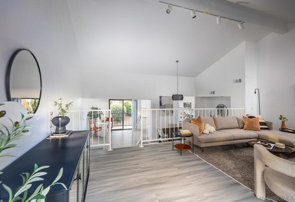 La Costa - Residential