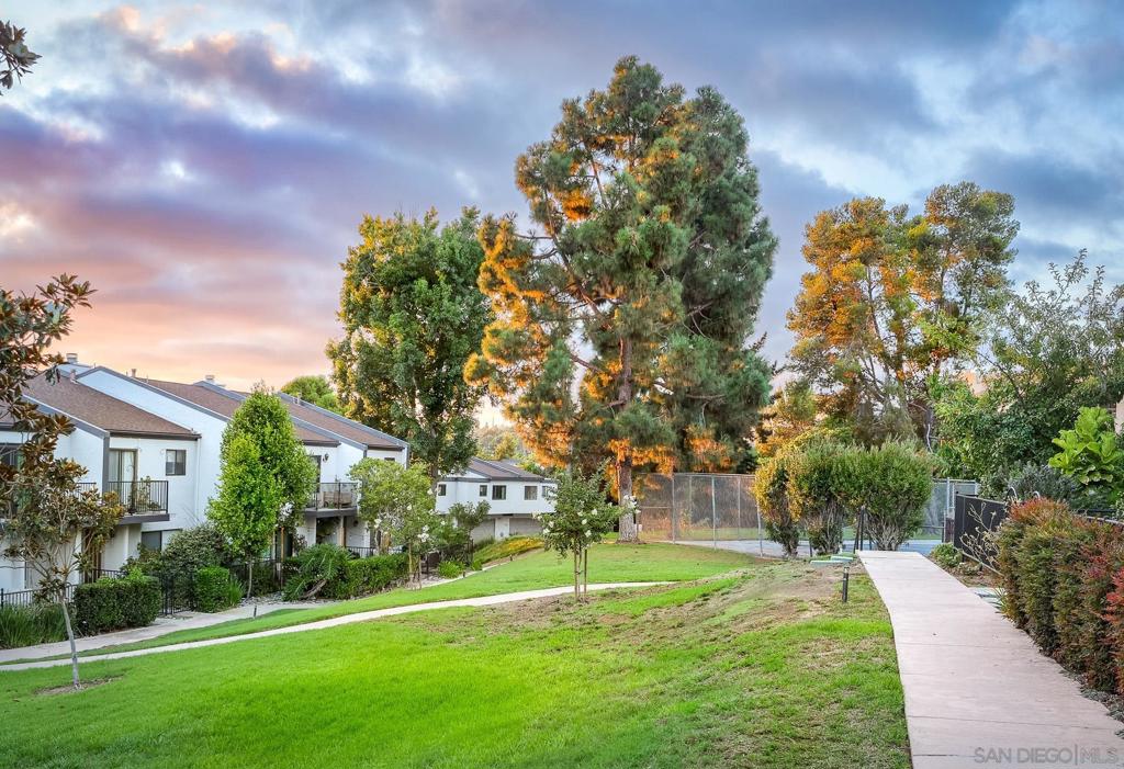 La Costa - Residential