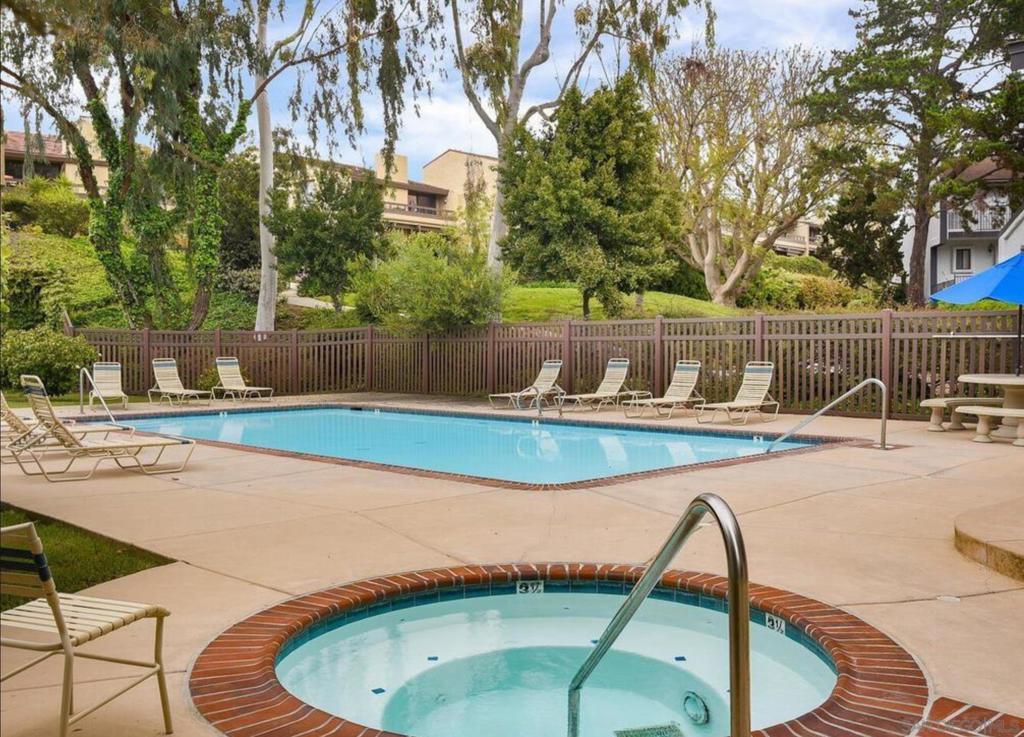 La Costa - Residential