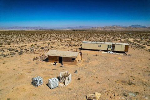Photo of 0 Donaldson Road, Lucerne Valley, CA 92356 (MLS # LC26103307)