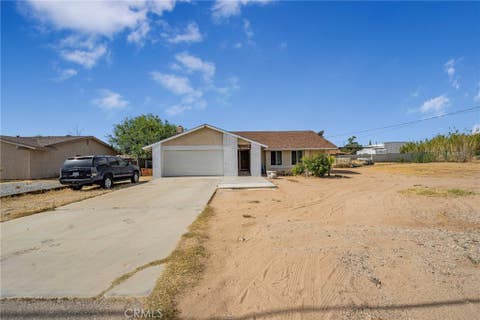 Photo of 18025 Juniper Street St, Hesperia, CA 92345 (MLS # IV26148019)