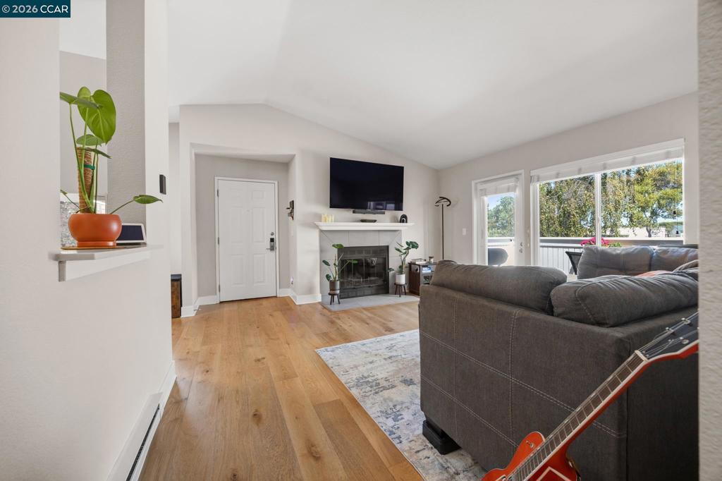 158 Bayside Court