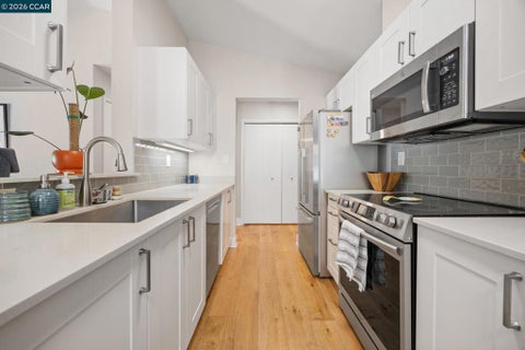 Photo of 158 Bayside Court CT, Richmond, CA 94804 (MLS # 41148117)