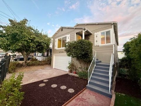 Photo of 2706 2706 Short St St, Oakland, CA 94619 (MLS # 41121640)