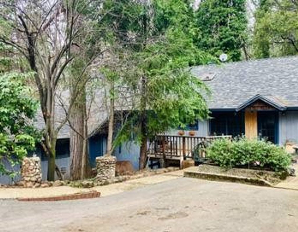 Photo of 4920 Tippitoe Ln, Forest Ranch, CA 95942 (MLS # SN26000320)