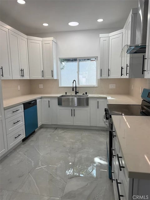 Photo of 522 STANFORD RD, Burbank, CA 91504 (MLS # GD26130729)