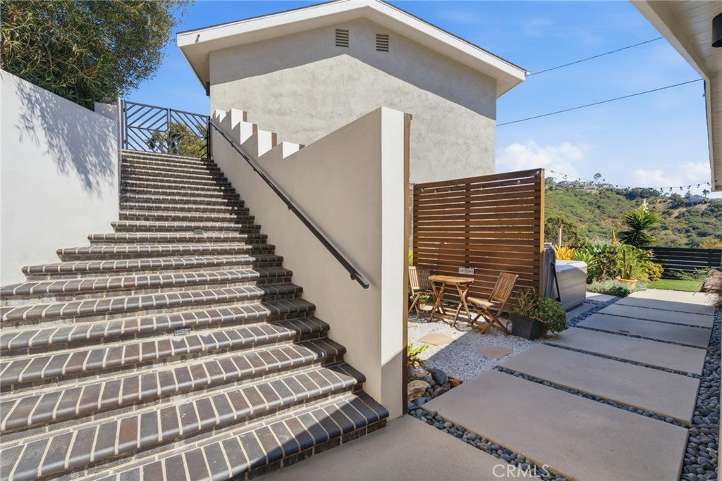 1474 Bluebird Canyon Drive, Laguna Beach CA 92651 - Photo 31