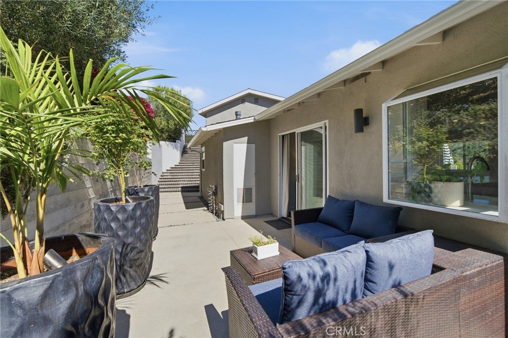 1474 Bluebird Canyon Drive, Laguna Beach CA 92651 - Photo 10