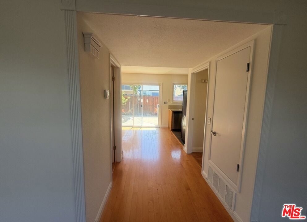 1391 Spring Valley