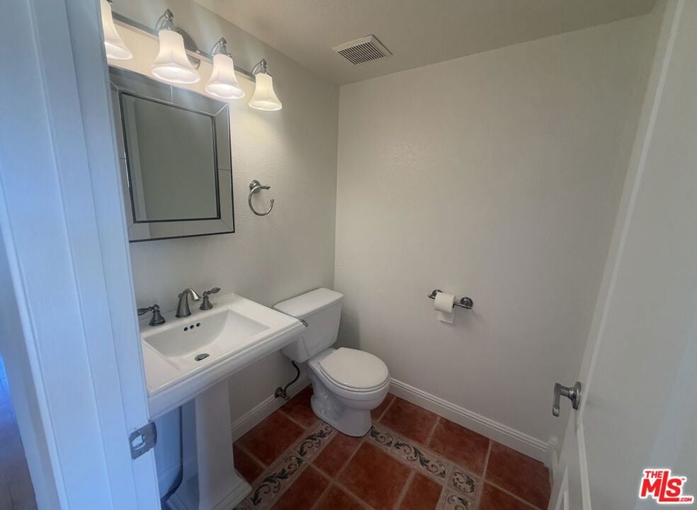 1391 Spring Valley