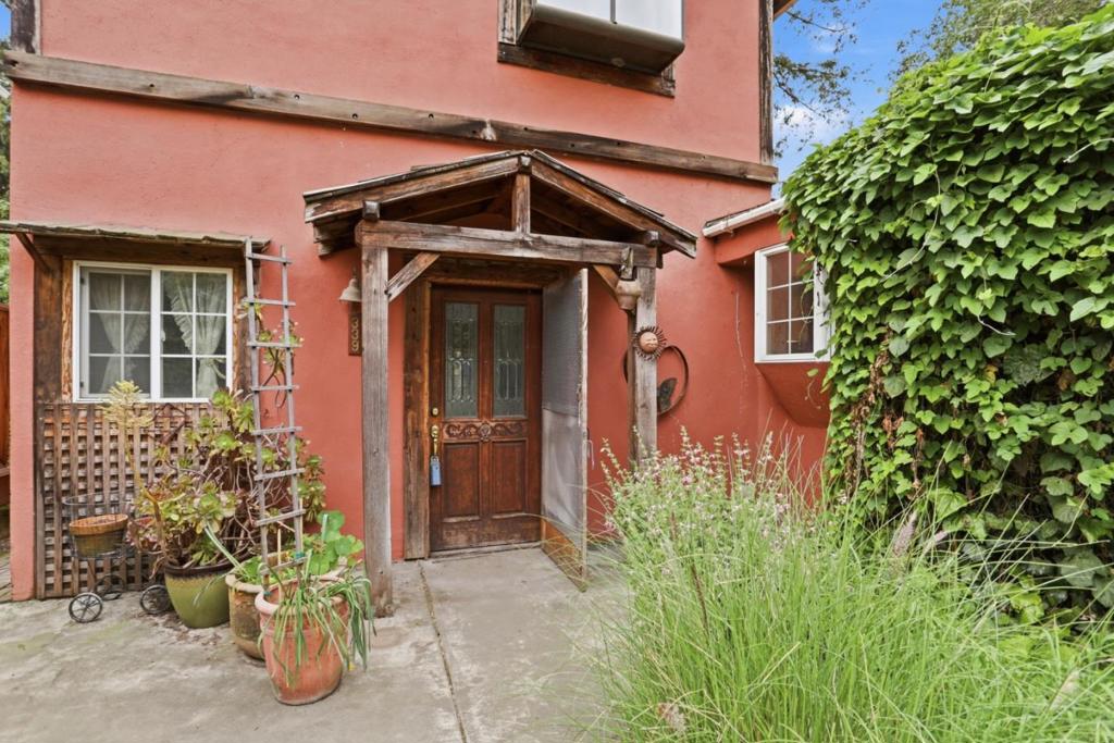 339 Brookwood Avenue