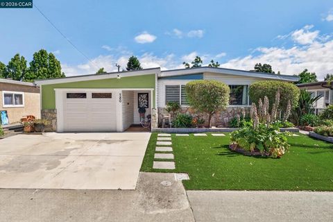 Photo of 380 Alhambra Ave AVE, Vallejo, CA 94591 (MLS # 41136222)