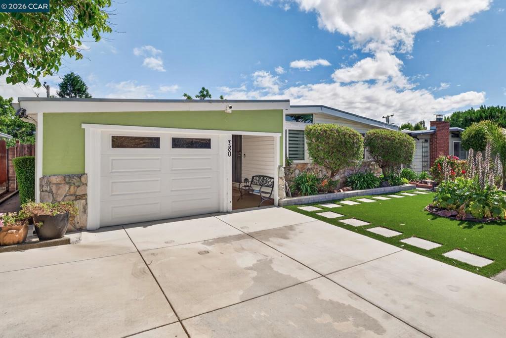 380 Alhambra Ave